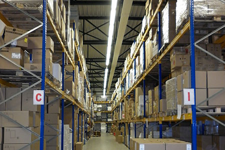 Soluciones de iluminación LED para depósitos