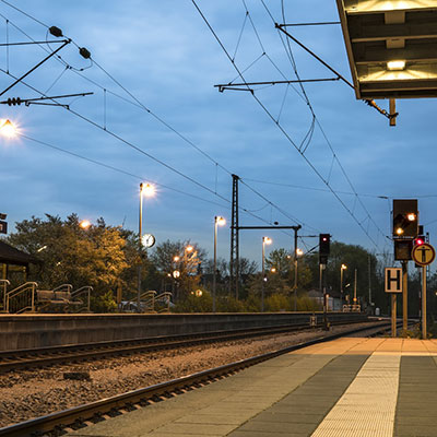 Soluciones de iluminación LED para estaciones de pasajeros