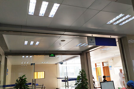  Rejilla adosable para tubo LED 