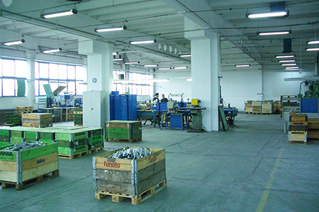  Luminaria LED de alto montaje lineal, alumbrado industrial 